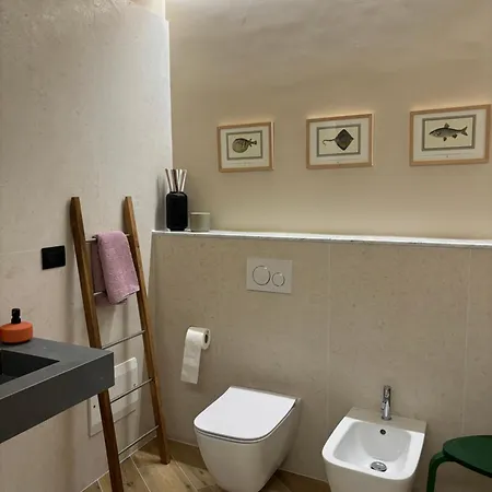 فندق مبيت وإفطار B&B Genova Holiday 3*